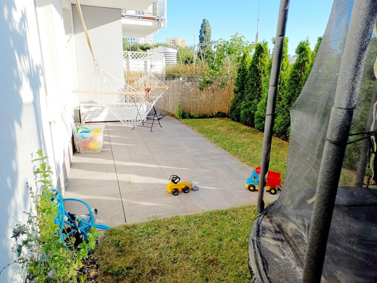 Apartament Sunny Sleeps 4 By The Beach With Garden Patio - Gdansk Przymorze Zewnętrze zdjęcie